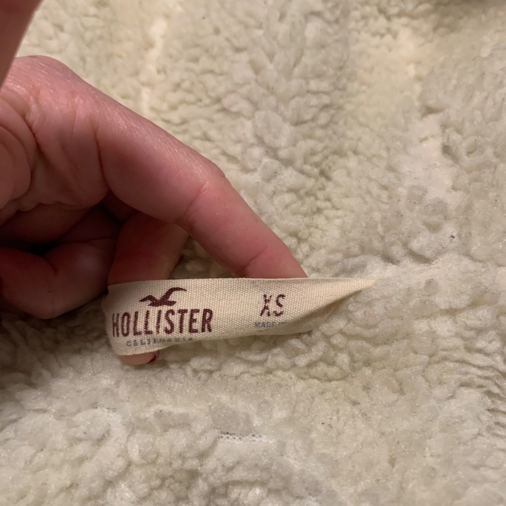 Hollister xs hooded parka with detachable faux fur - Picture 9 of 10